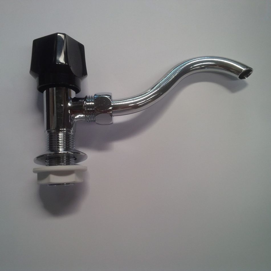 rubinetto-cromato-canna-corta