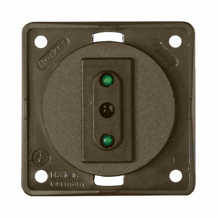 bmp22i/m presa berker 230v 10a italiana marrone - cbe