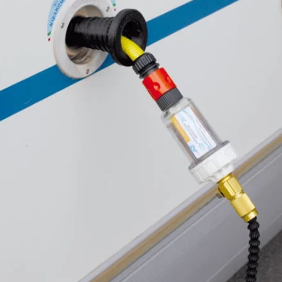 tienitubo-universale-per-facilitare-il-carico-acqua