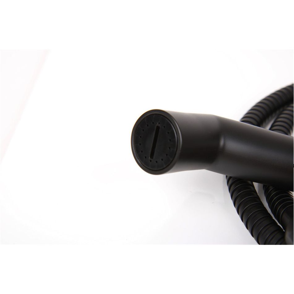 set-doccia-nero-opaco-con-tubo-15-m-e-supporto-camp4