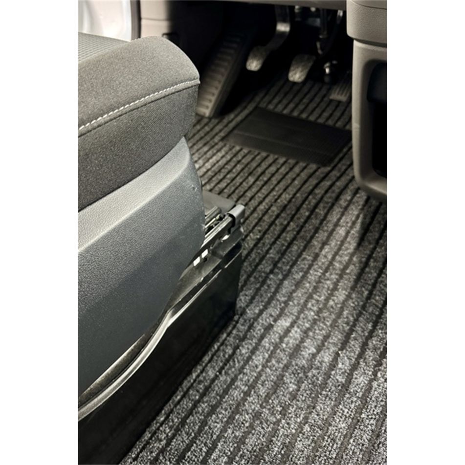 tappeto-cabina-ford-tourneo-custom-dal-2023-manuale